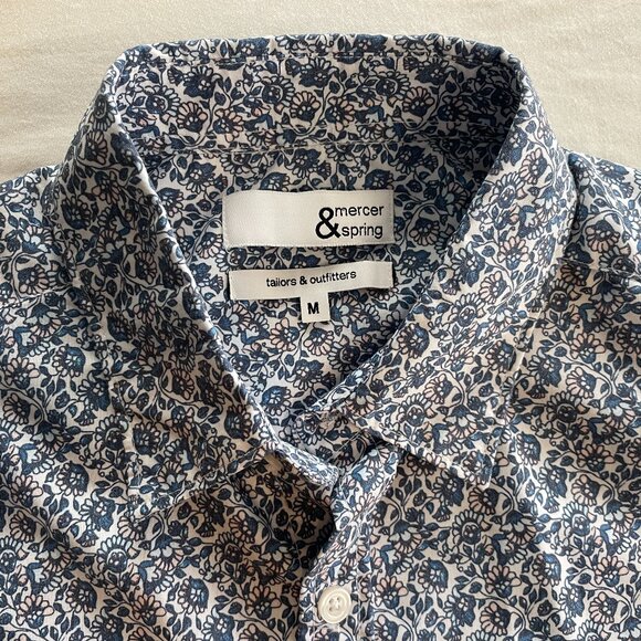 Mercer & Spring Blue Floral Short Sleeve Button‑Up Shirt – Size M (Like New) - Picture 5 of 5